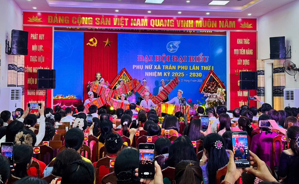 Phụ nữ xã Trần Phú- hạt nhân xây dựng xã thông minh, văn minh và giàu đẹp - ảnh 2