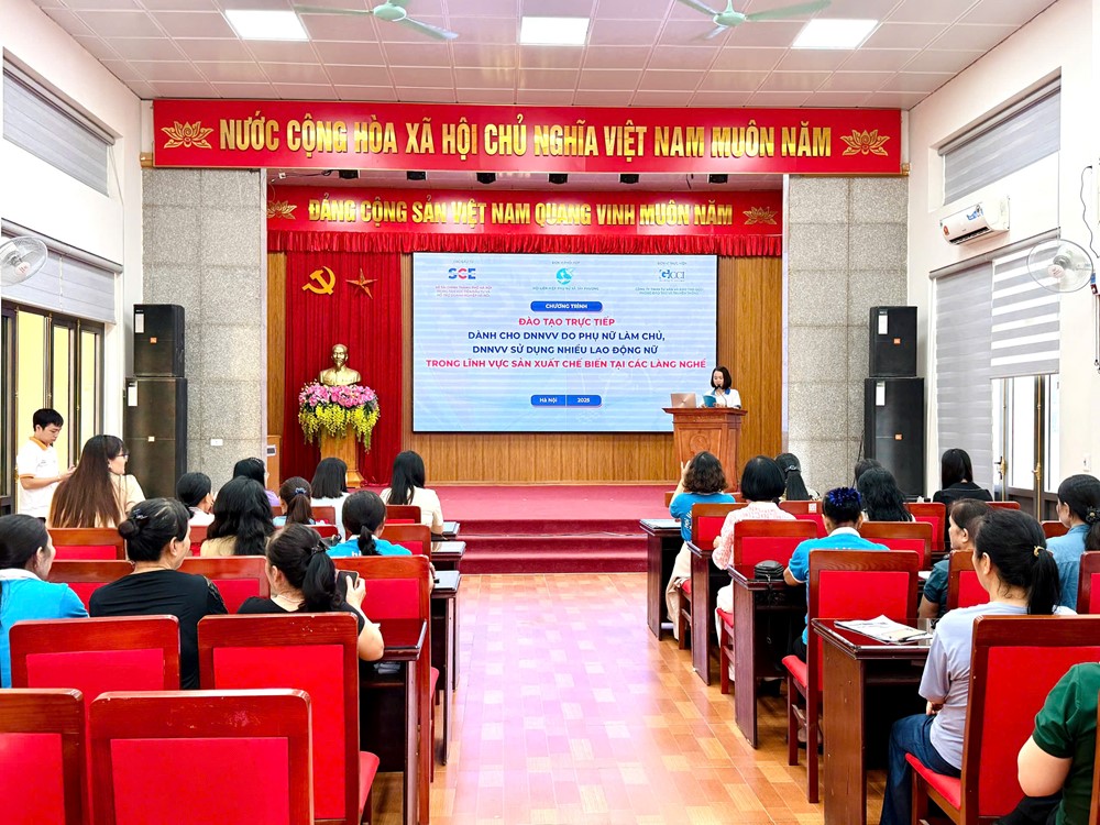 Hội LHPN xã Tây Phương giúp phụ nữ nâng cao kiến thức phát triển làng nghề  - ảnh 1