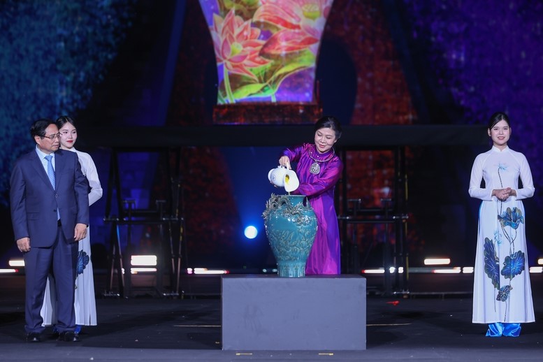 Thủ tướng Phạm Minh Chính: Văn hóa là “sợi tơ hồng” kết nối giữa con người với con người - ảnh 4
