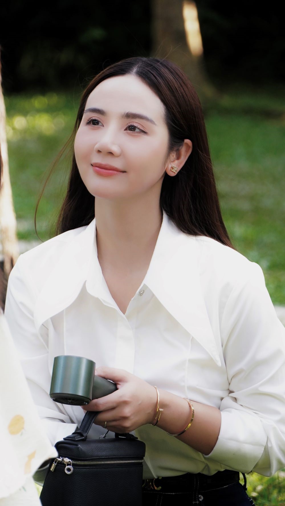 Phan Minh Huyền đẹp từng centimet trong “Cách em 1 milimet”  - ảnh 1