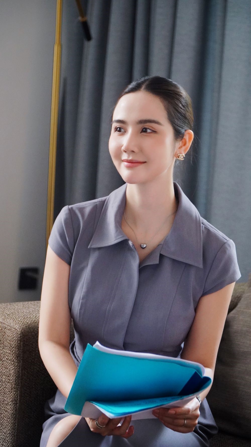 Phan Minh Huyền đẹp từng centimet trong “Cách em 1 milimet”  - ảnh 3