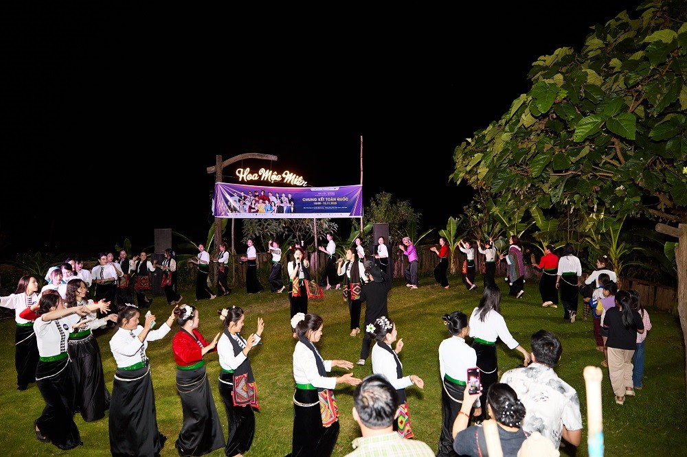 Top 30 Hoa hậu du lịch dân tộc Việt Nam 2025 hóa thân thành những cô gái Thái xinh đẹp, duyên dáng  - ảnh 10