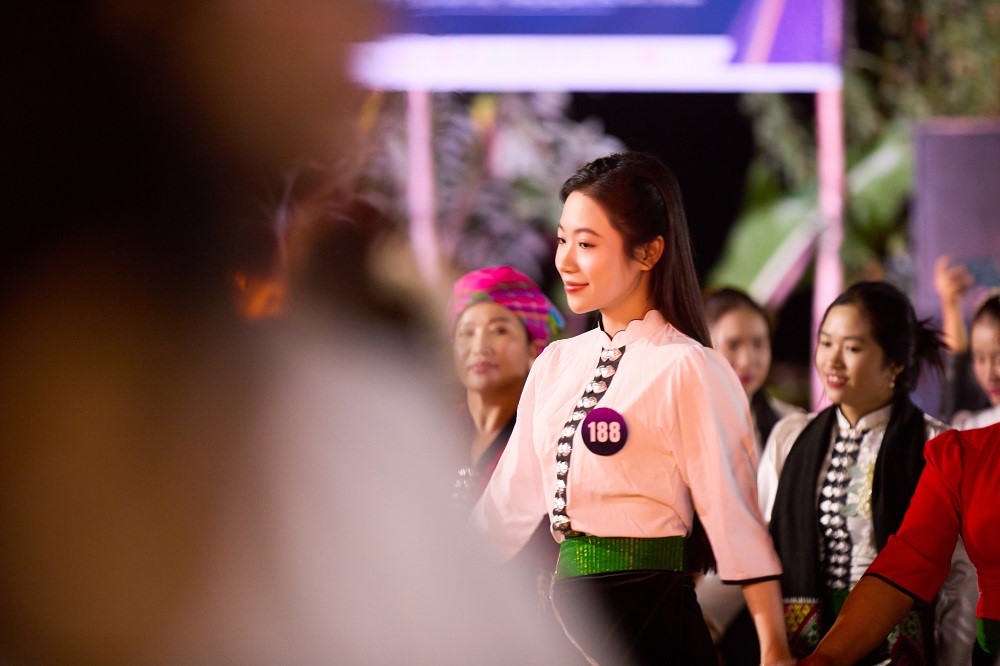 Top 30 Hoa hậu du lịch dân tộc Việt Nam 2025 hóa thân thành những cô gái Thái xinh đẹp, duyên dáng  - ảnh 11