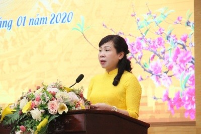 Chị Bùi Thị Ngọc Thúy - Chủ tịch Hội LHPN quận Tây Hồ phát biểu tại hội nghị