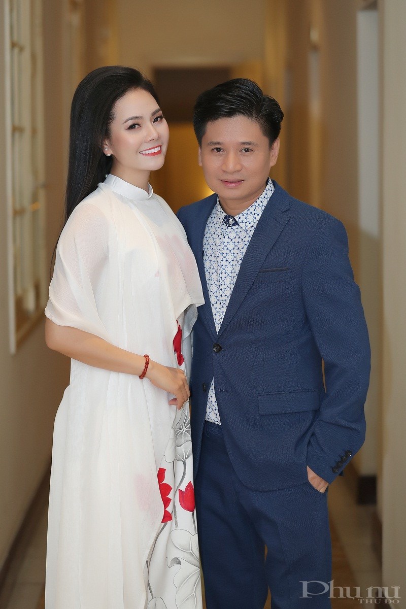 Lương Nguyệt Anh và ca sĩ Tấn Minh tham gia biểu diễn trong chương trình