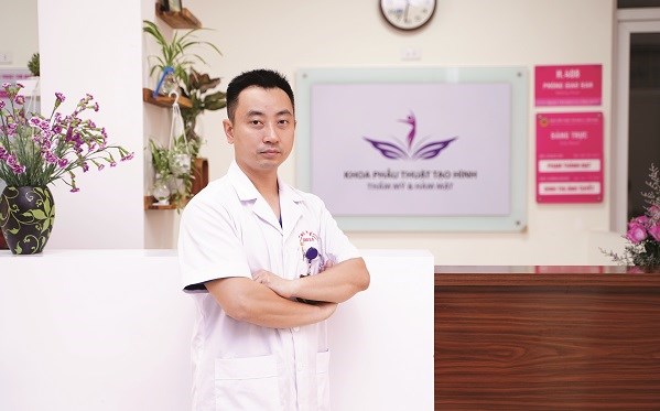 ThS.BS Nguyễn Đình Minh – Trưởng khoa Phẫu thuật tạo hình thẩm mỹ và hàm mặt, Bệnh viện E
