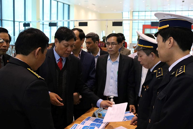 Thứ trưởng Đỗ Xuân Tuyên kiểm tra công tác chống dịch tại Lạng Sơn ngày 23/1 tức 29 Tết.