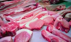 Giá thịt lợn hơi ở các địa phương giảm mạnh - ảnh 1