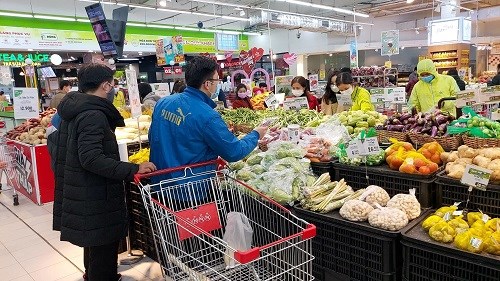 Nguồn hàng siêu thị dồi dào phục vụ nhu cầu người dân