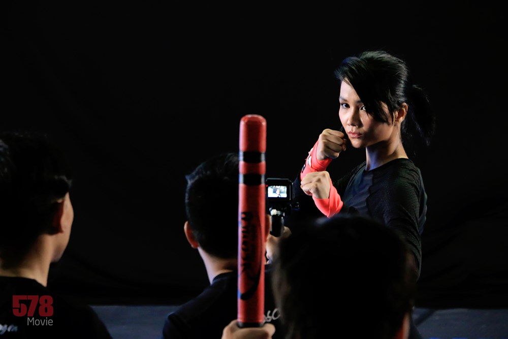 Hoa hậu H'Hen Niê được đánh giá cao về tinh thần tập luyện