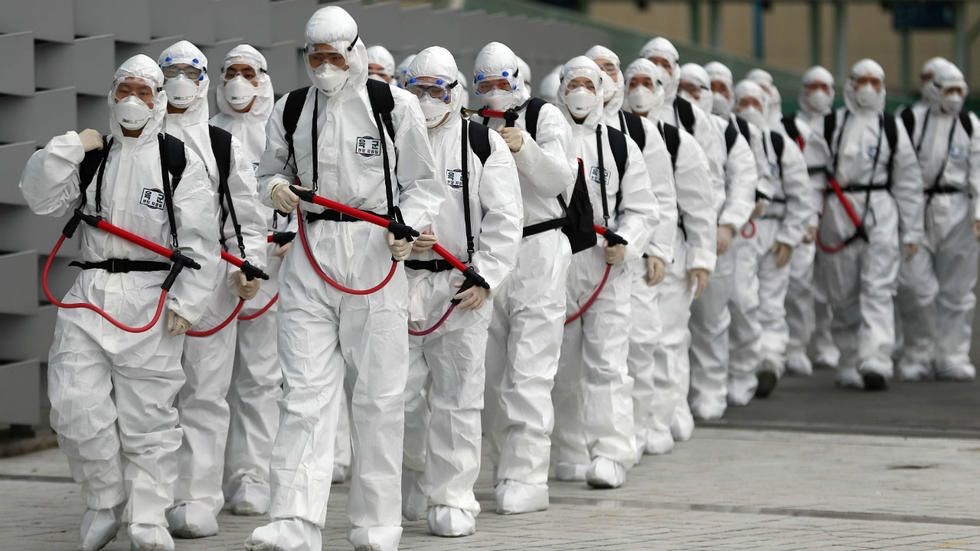 Hàn Quốc tổ chức phun khử khuẩn tại một nhà ga trung tâm