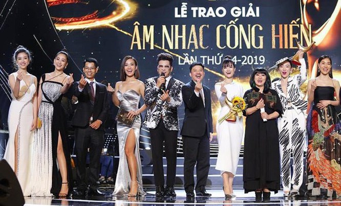 Các nghệ sĩ có mặt trong lễ trao giải thưởng âm nhạc Cống hiến 2019.