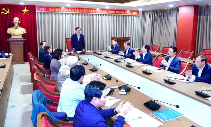 Bí thư Thành ủy Vương Đình Huệ chủ trì buổi làm việc với Ban Tổ chức Thành ủy Hà Nội.