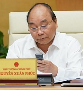 Thủ tướng Nguyễn Xuân Phúc đang nhắn tin đến người dân.