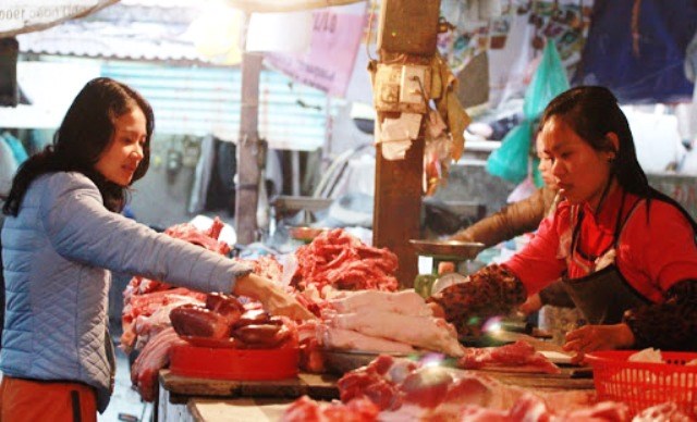 Từ 1/4, giá thịt lợn hơi xuất chuồng đồng loạt giảm mạnh