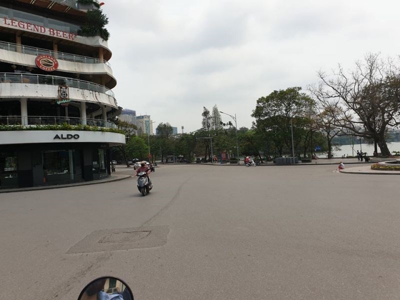 Quảng trường Đông Kinh Nghĩa Thục