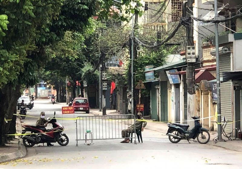 Khu vực cách ly tại phường Thượng Thanh được thiết lập sau khi có 2 người dân sinh sống tại đây mắc Covid-19