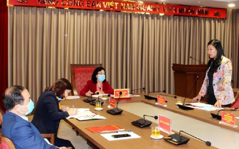 Chủ tịch Ủy ban MTTQ Việt Nam Thành phố Nguyễn Lan Hương phát biểu tại hội nghị
