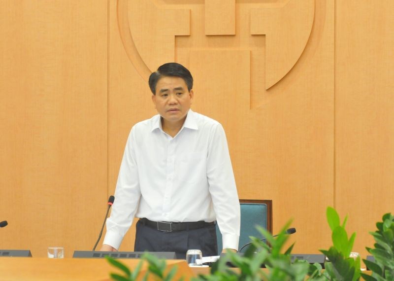 Chủ tịch UBND TP Nguyễn Đức Chung phát biểu kết luận phiên họp