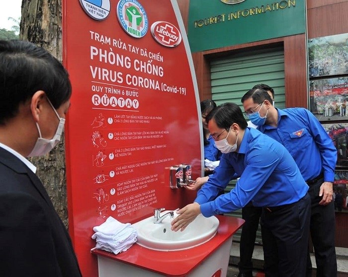 trạm rửa tay dã chiến đầu tiên nằm trong chương trình 100 trạm rửa tay dã chiến trên toàn quốc trị giá gần 6,7 tỷ đồng, được khánh thành tại khu vực Tượng đài Vua Lý Thái Tổ, quận Hoàn Kiếm, Hà Nội.