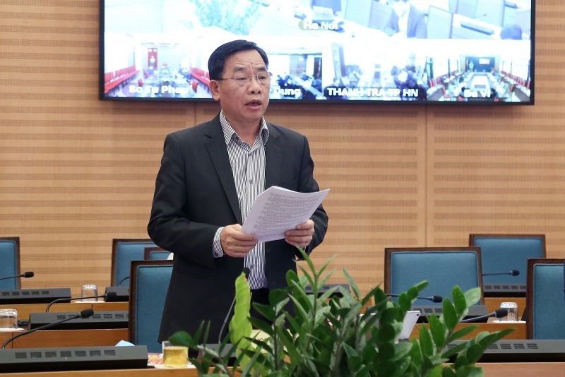 Giám đốc Sở Y tế Hà Nội Nguyễn Khắc Hiền báo cáo tại phiên họp