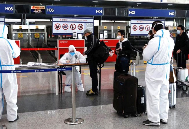 Trung Quốc tăng cường các biện pháp kiểm dịch tại sân bay để giảm nguy cơ dịch bệnh từ nước ngoài thâm nhập.