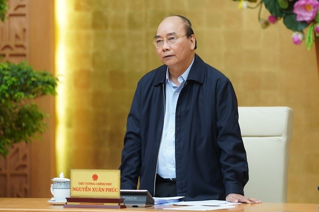 Thủ tướng Nguyễn Xuân Phúc phát biểu chỉ đạo cuộc họp sáng 13/4.