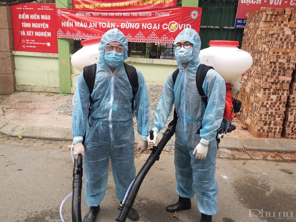 Hà Nội: Hàng trăm tiểu thương chợ Ngã Tư Sở được xét nghiệm nhanh Covid- 19 - ảnh 6