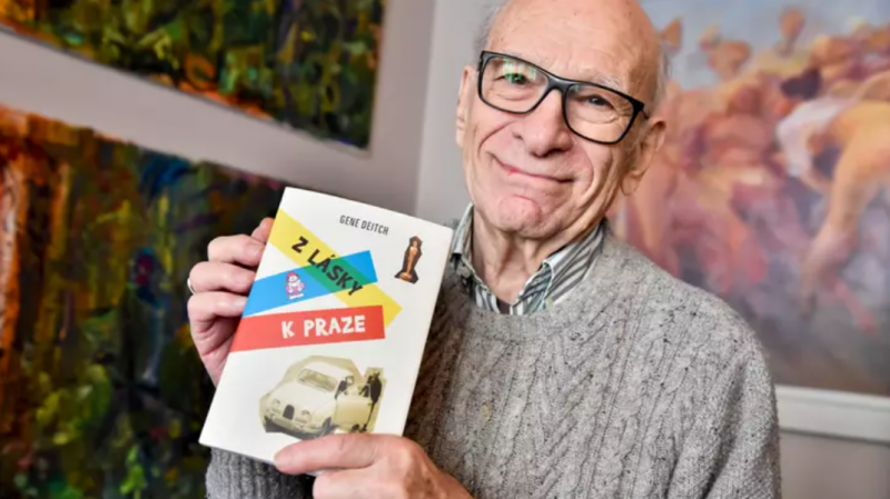 Gene Deitch cùng cuốn hồi ký 'Vì tình yêu Prague' truyền những thông điệp về hòa bình và sự thật.
