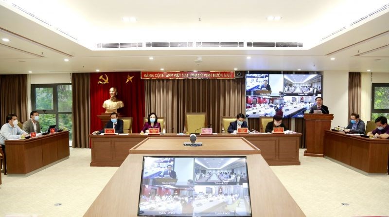 Các đồng chí Thường trực Thành ủy chủ trì hội nghị lần thứ 23 BCH Đảng bộ TP Hà Nội