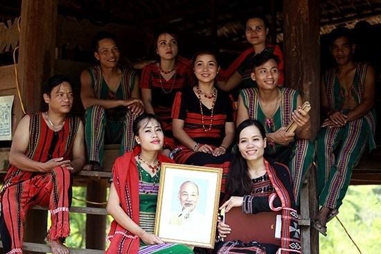 Một hoạt động kỷ niệm ngày sinh nhật Bác tại Làng văn hóa các dân tộc Việt Nam.