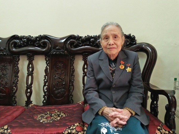 Bà Phan Thị Biên - nguyên Hội trưởng Hội Phụ nữ phường Ngô Quyền, thị xã Sơn Tây