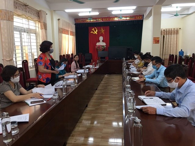 Đồng chí Lê Thị Thiên Hương, Phó Chủ tịch Hội LHPN Hà Nội phát biểu tại buổi làm việc triển khai mô hình 