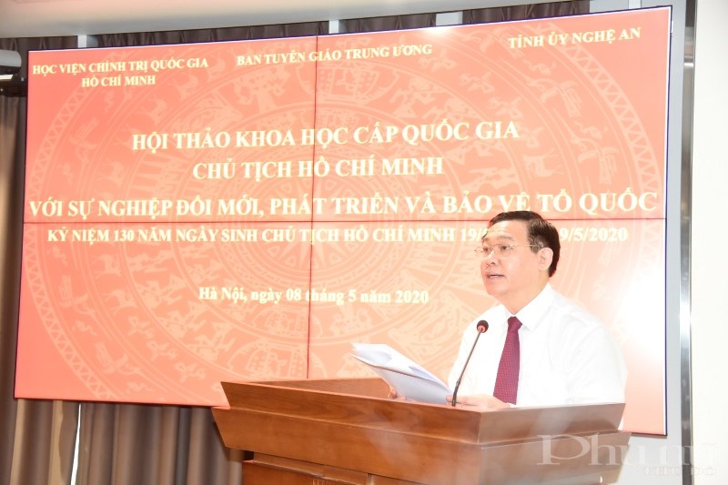 UV Bộ Chính Trị, Bí thư Thành ủy Hà Nội trình bày tham luận tại hội thảo trực tuyến nhân kỷ niệm 130 năm ngày sinh Chủ tịch Hồ Chí Minh.