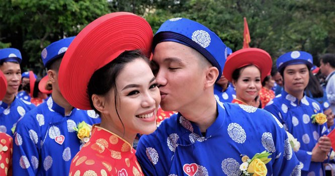 Lễ cưới tập thể năm 2019 đã thu hút được sự tham gia của 100 cặp vợ chồng công nhân thành phố Hồ Chí Minh.