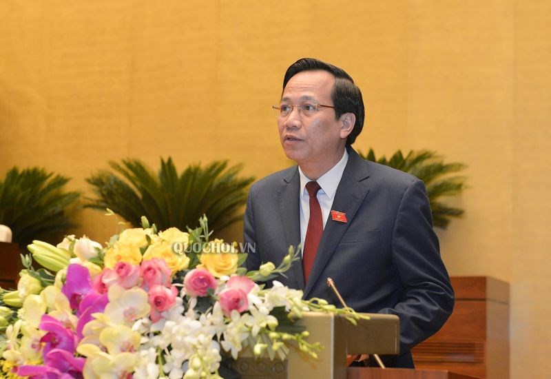 Bộ trưởng Bộ Lao động - Thương binh và Xã hội Đào Ngọc Dung báo cáo thuyết minh về việc gia nhập Công ước số 105 của ILO.