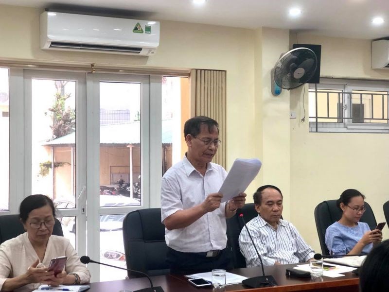 Ông Nguyễn Đình Tại, Bí thư chi bộ TDP số 8 phường Yên Hòa phát biểu tham luận