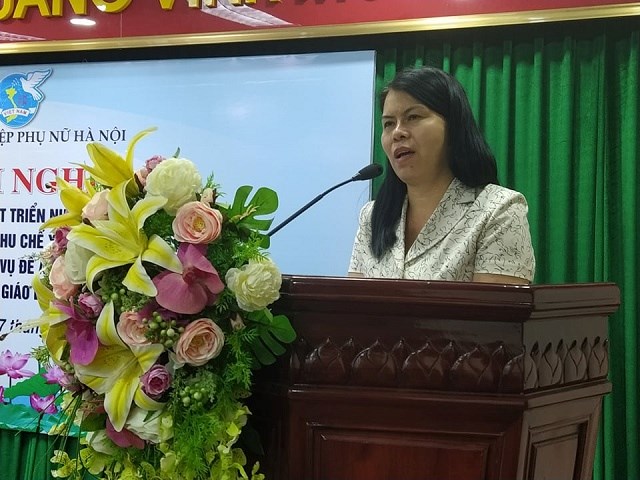 Bà Nguyễn Thị Tuyết Mai, Trưởng Ban Gia đình-Xã hội, Hội Liên hiệp phụ nữ Việt Nam phát biểu chỉ đạo tại Hội nghị