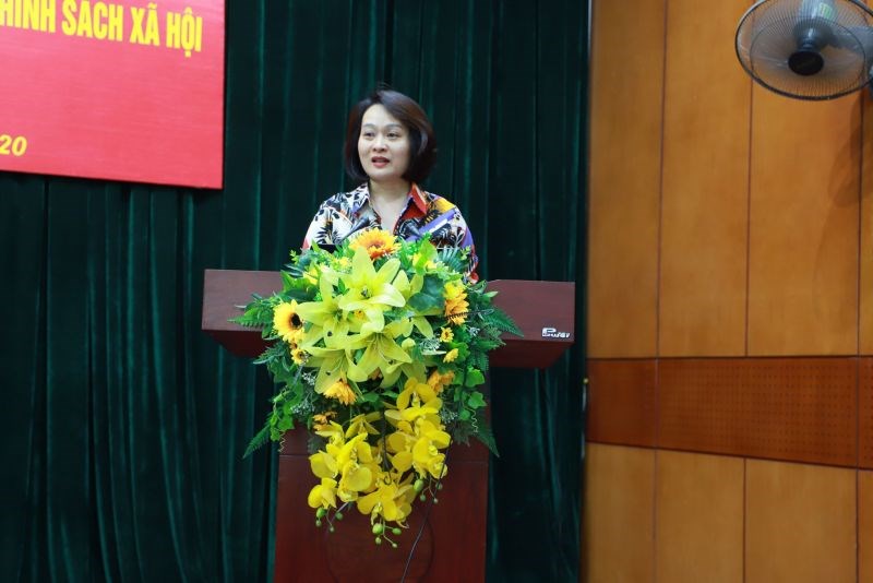 Đồng chí Phạm Thị Thanh Hương - Phó Chủ tịch Hội LHPN Hà Nội phát biểu chỉ đạo tại hội nghị
