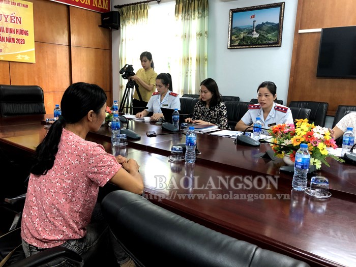 Thanh tra Sở Thông tin và Truyền thông, Sở Y tế tỉnh Lạng Sơn làm việc với bà T.T.H