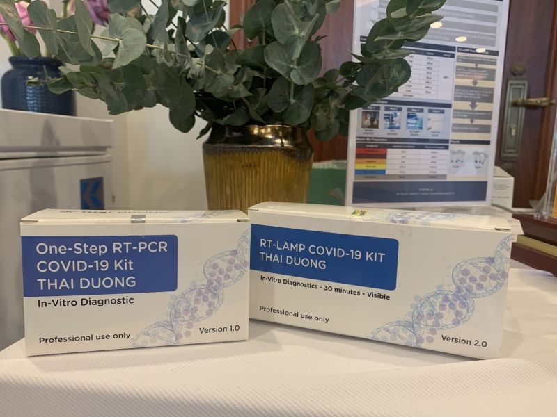Hai bộ kit One-step RT-PCR COVID-19 kit THAI DUONG và RT-LAMP COVID-19 Kit THAI DUONG. Ảnh: VGP/Thuý Hà