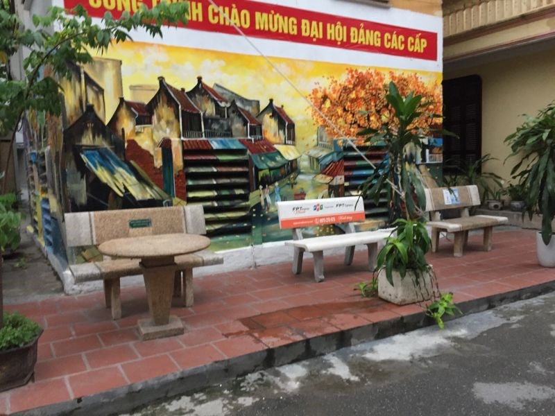 Hội PN Nam Đồng, quận Đống Đa vẽ tranh tường