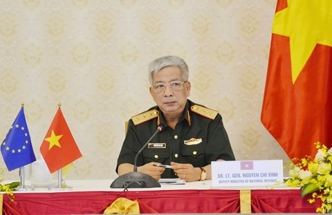 Thượng tướng Nguyễn Chí Vịnh phát biểu tại hội đàm.