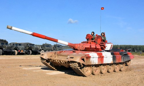 Kíp xe tăng Việt Nam trên chặng đua chung kết Tank Biathlon tại Army Games 2019. Ảnh: Báo Quân đội nhân dân