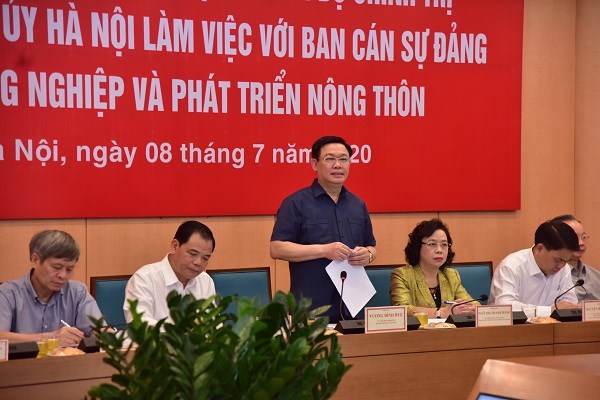 Bí thư Thành ủy Hà Nội Vương Đình Huệ phát biểu tại buổi làm việc. Ảnh: Gia Huy