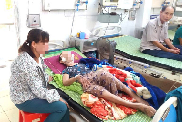 Người mẹ bại liệt bị con trai đánh phải nhập viện cấp cứu tại Hải Dương ngày 7/7/2020