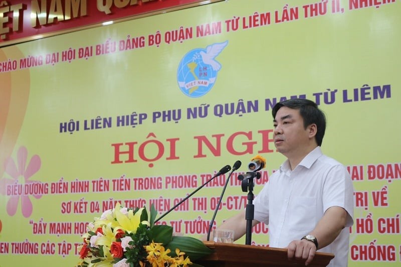 Đồng chí Trần Thanh Hải, Trưởng ban Dân vận, Chủ tịch MTTQ quận phát biểu chỉ đạo
