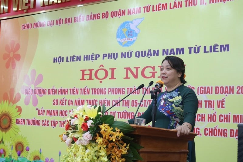 Đồng chí Nguyễn Thị Thu Thủy, Phó Chủ tịch Thường trực Hội LHPN Hà Nội dự và phát biểu chỉ đạo Hội nghị