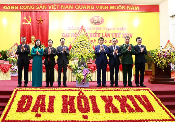 Lãnh đạo Thành phố Hà Nội chúc mừng đại hội