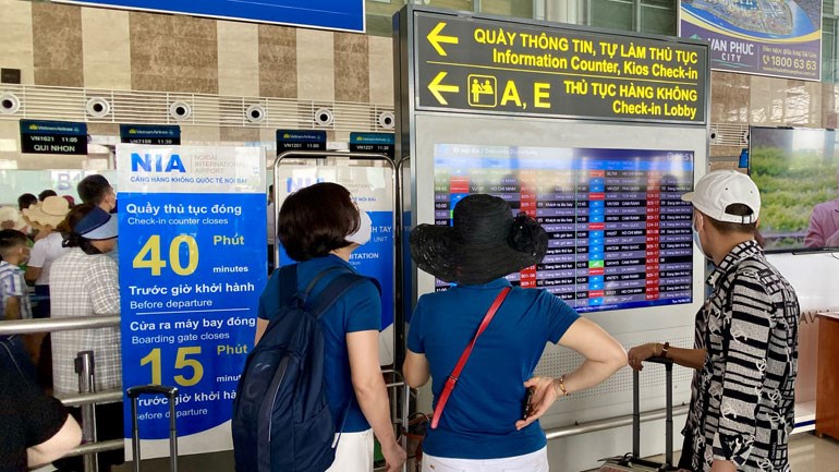 Sân bay quốc tế Nội Bài đổi hình thức thông tin cho hành khách nhằm giảm tiếng ồn - ảnh 1